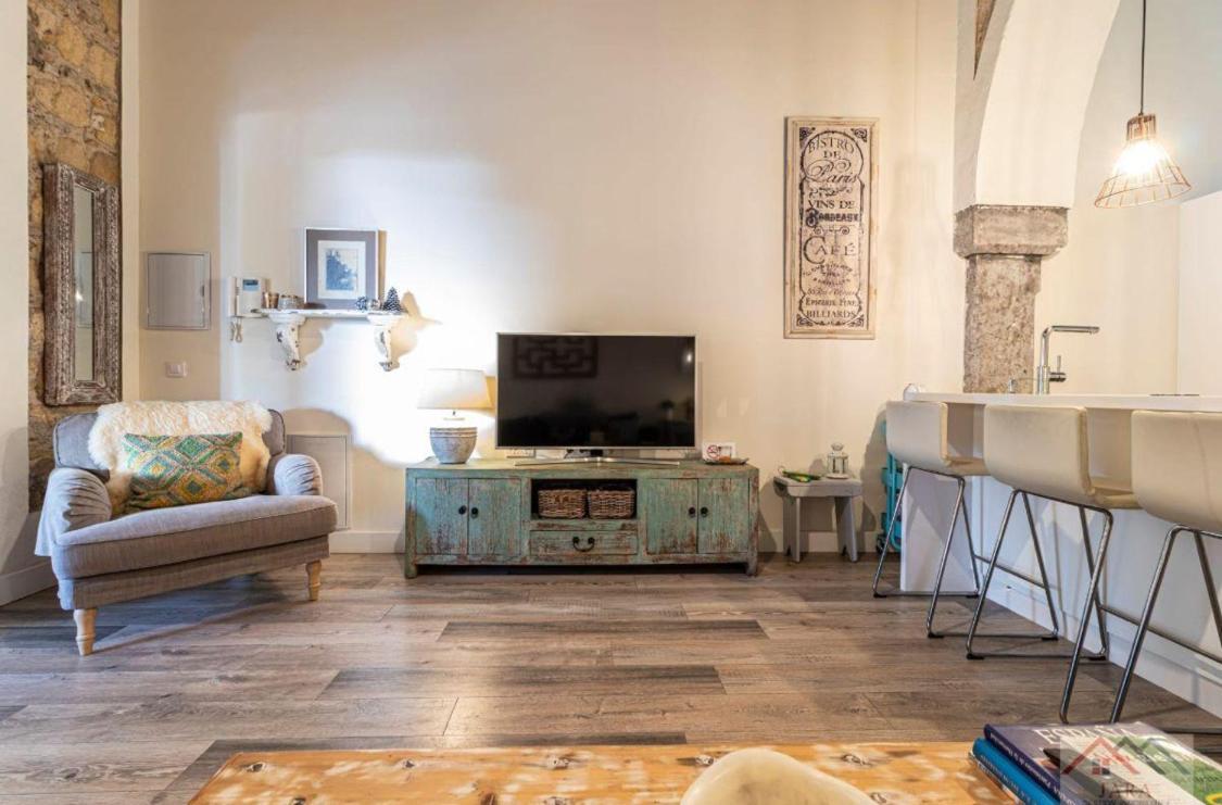 Loft Bodega San Blas Con Porche Y Parking Appartement *