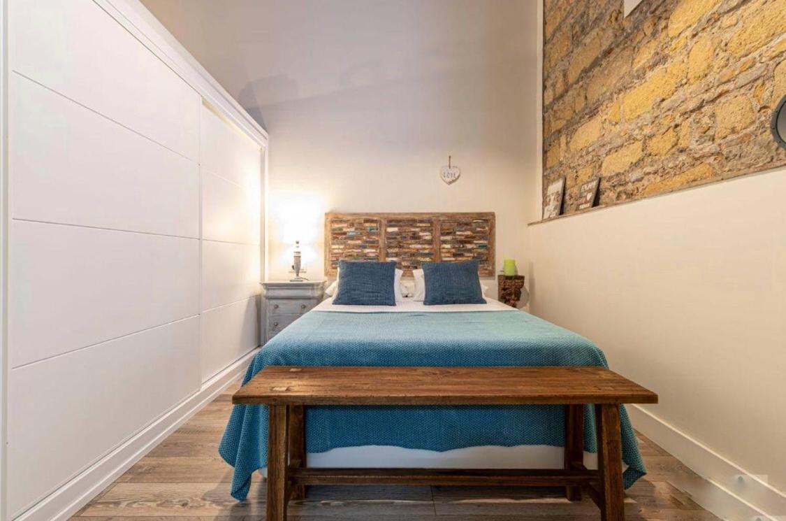 Loft Bodega San Blas Con Porche Y Parking *
